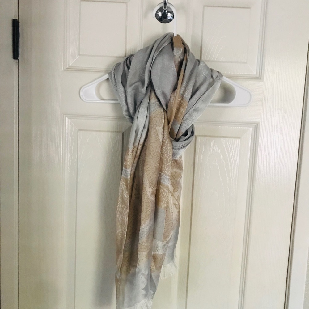 Oversized scarf